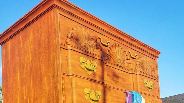 The World's Largest Chest of Drawers