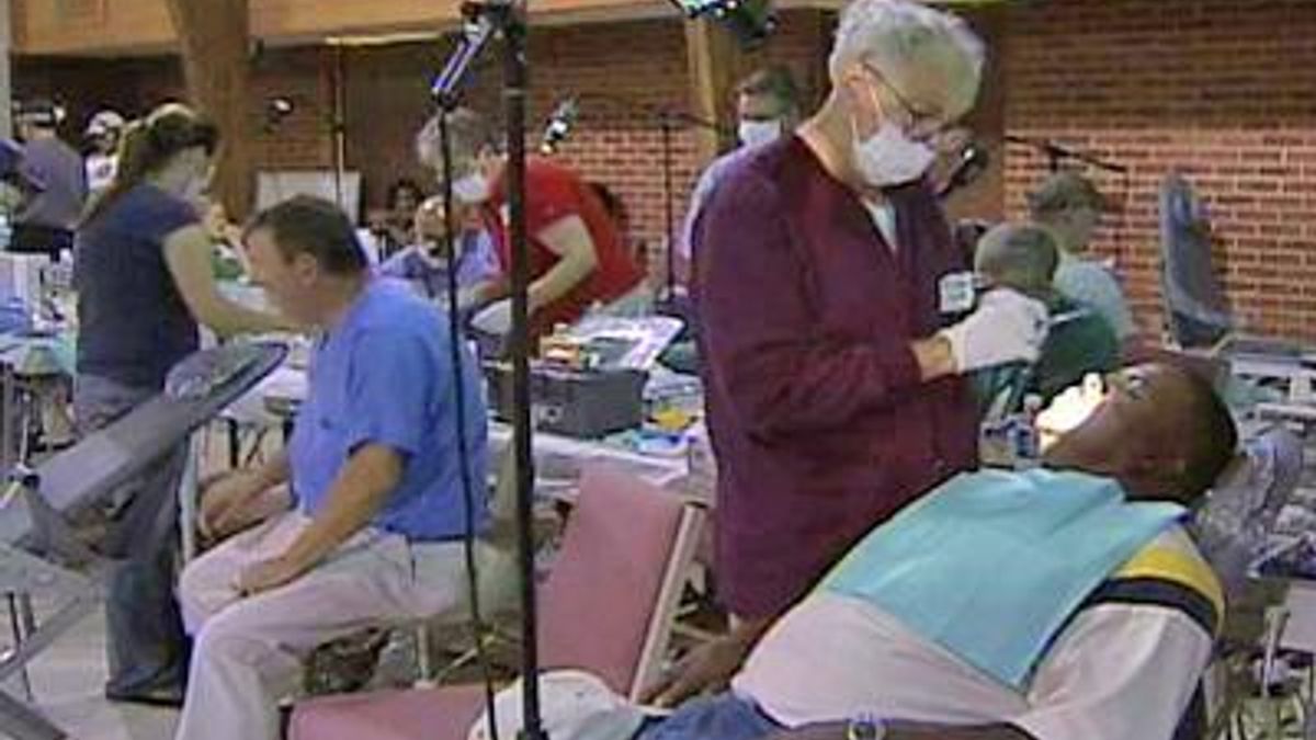 Dentists Spread Blessings Across State