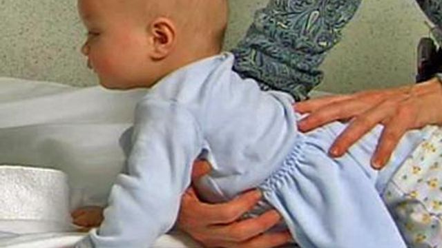 Doctors: Babies need tummy time