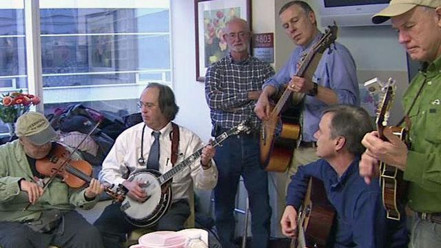 Doctor gives hospital patients the gift of music