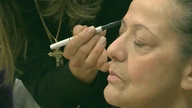Women with cancer get makeovers