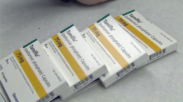 Pharmacies stretch to get flu treatment
