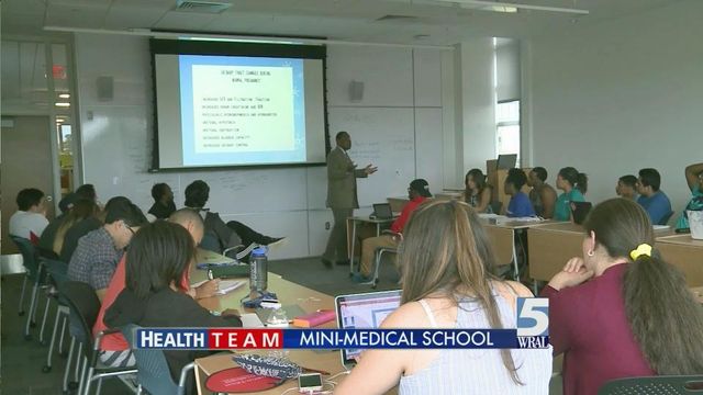 'Mini medical school' brings minorities into medical field