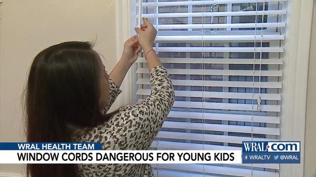 Doctor: Dangling blinds cords pose danger to young kids