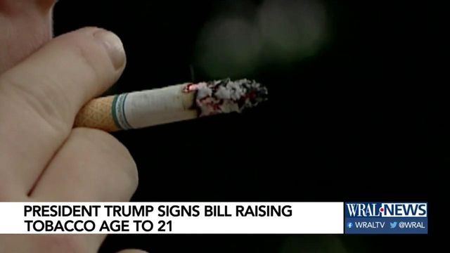 Bill to raise smoking, vaping age
