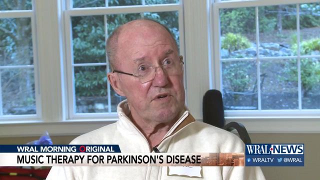 Parkinson's patients turn to music therapy