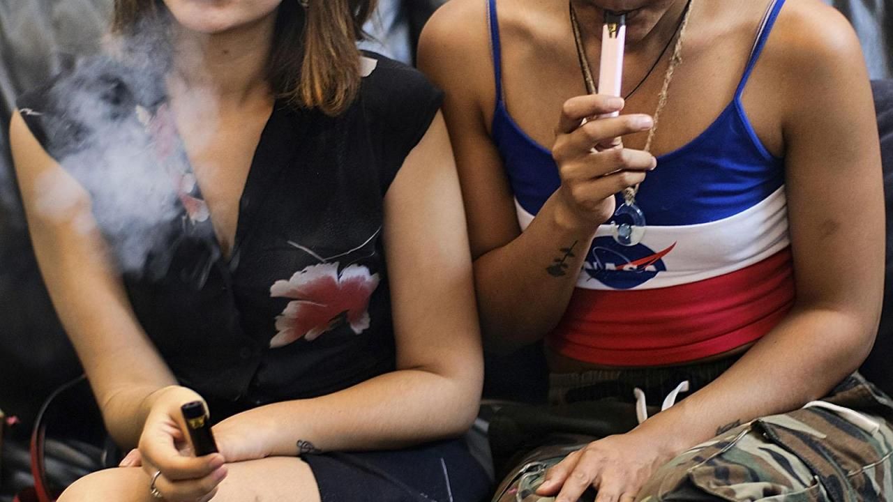 elfbar nachfüll pod läuft aus Smoking Marijuana vs. Using a Cannabis Vaporizer main image 0