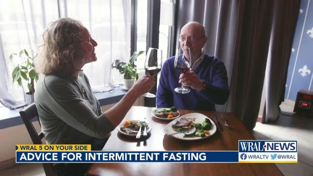 How to lose weight with intermittent fasting 