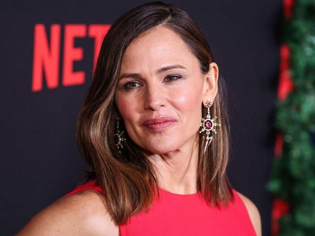 Jennifer Garner lets her kids experience ‘benign neglect.’ Here is why ...