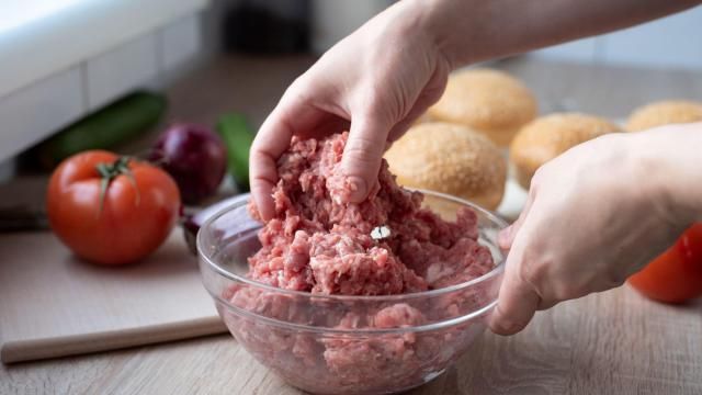 **This image is for use with this specific article only** USDA will test ground beef for H5N1 avian influenza viruses. Mandatory Credit: Natalia Semenova/iStockphoto/Getty Images via CNN Newsource
Dateline: File.
