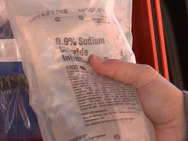 紧急救援人员要求在被淹的NC制造商恢复时保留静脉输液