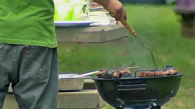 Quick and easy tips for cleaning a grill 