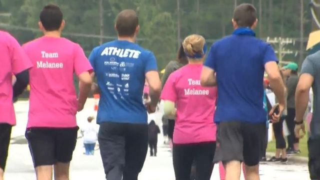 Thousands participate in 2017 Komen Triangle Race for the Cure