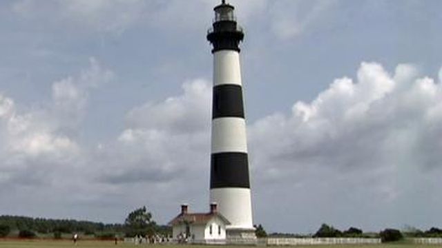 09/2009: Bodie Island Lighthouse weathers many storms
