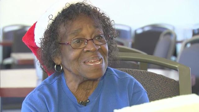Longtime Charlotte cashier offers change and a smile