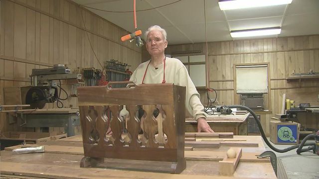 Blind Fayetteville man makes furniture