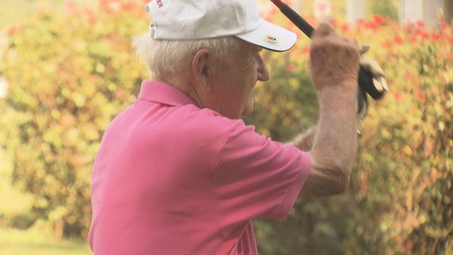 Putting green dedicated to 100-year-old golfer