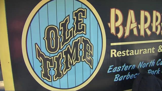 Raleigh BBQ restaurant marks 25 years with food, friends