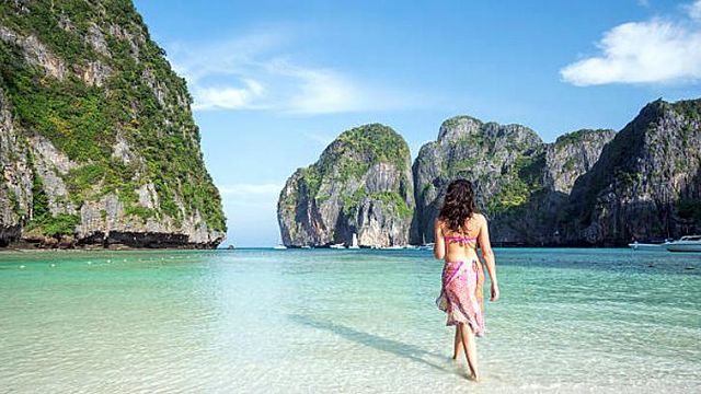 Popular Instagram beach in Thailand to close