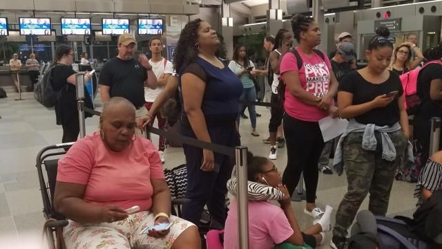 Passengers: Airline offers $400 voucher for RDU flight canceled last minute