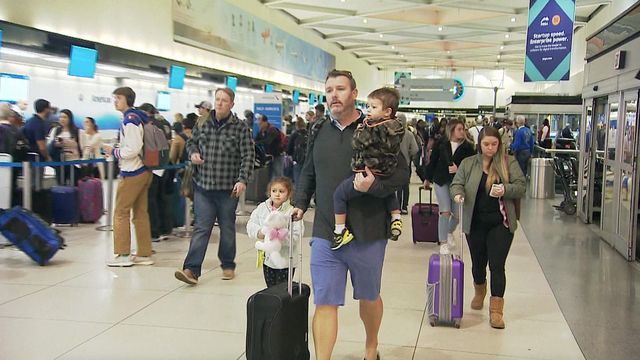 Travel experts: Lock down holiday travel plans now