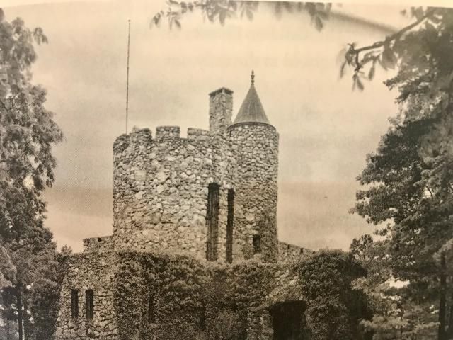 Hippol Castle