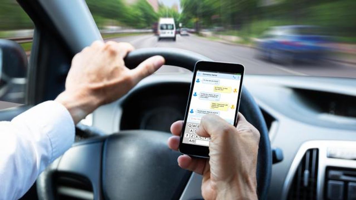 Riddle & Brantley : Spotlight : Distracted Driving