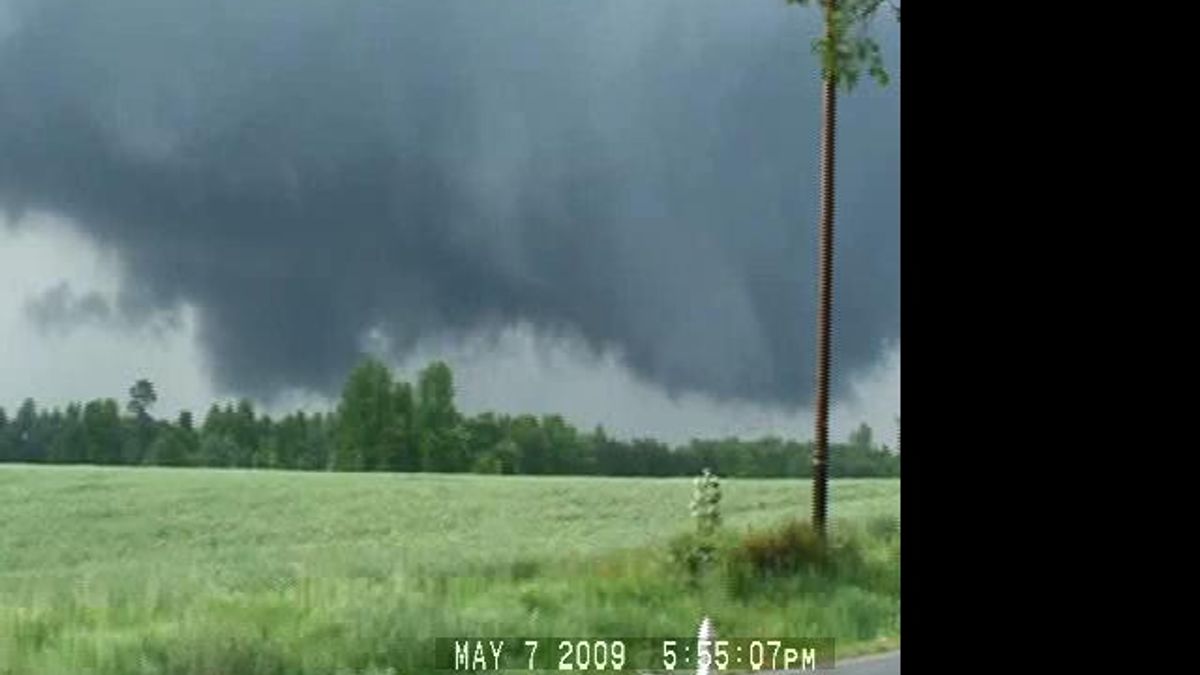 Tornado touchdown in Bailey/Sims