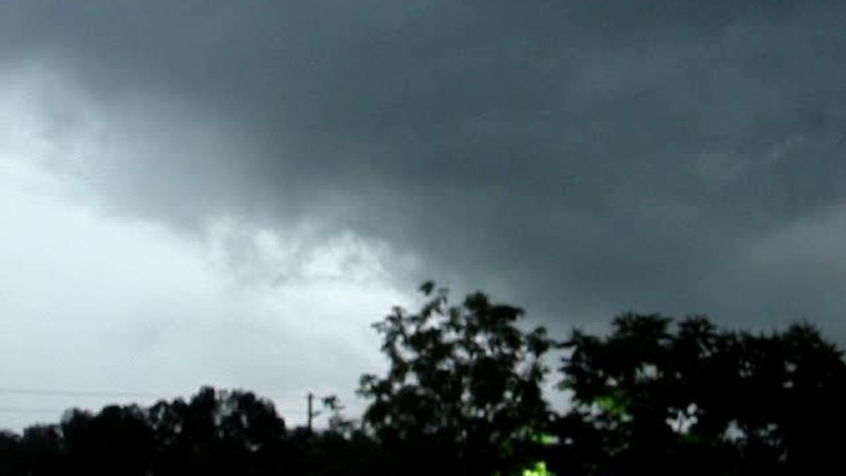 Tornado Cell Hillsborough St