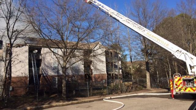 Sky 5: Fayetteville apartment fire