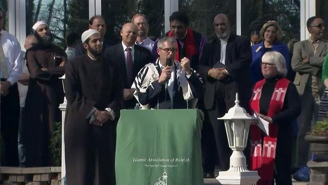 Triangle religious leaders gather for interfaith prayer service