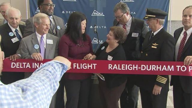 RDU welcomes passengers for 1st direct flight to Paris
