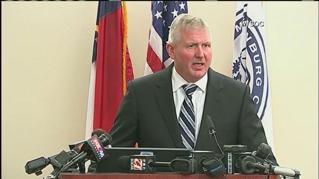 Mecklenburg County officials discuss Keith Scott shooting