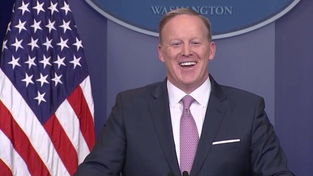 Spicer holds daily White House press briefing