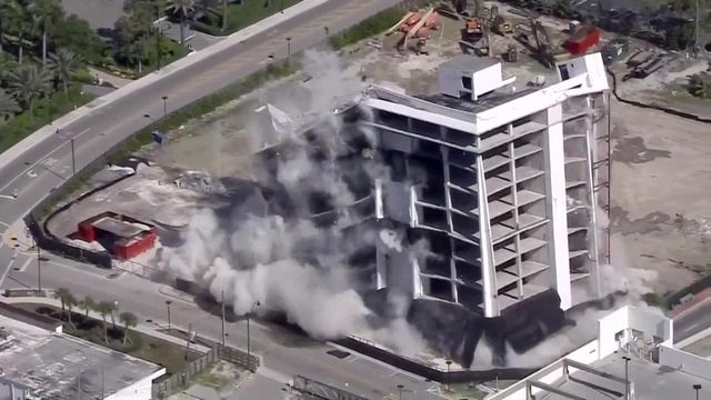 Raw: South Shore Hospital in Miami imploded