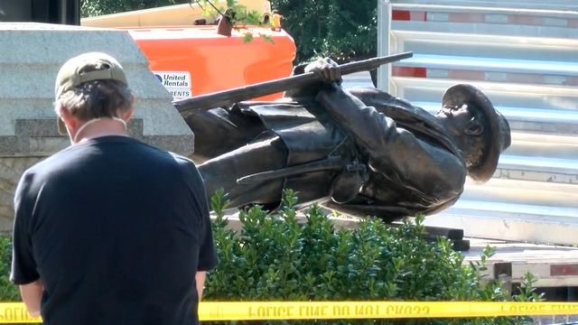 Crane is pulling down Confederate Monument in downtown Raleigh 