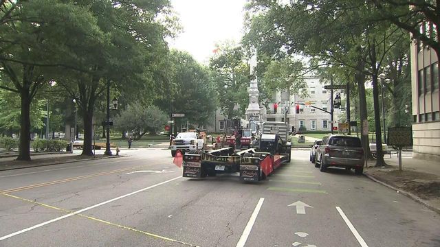 Technical difficulties pause removal of Confederate monument