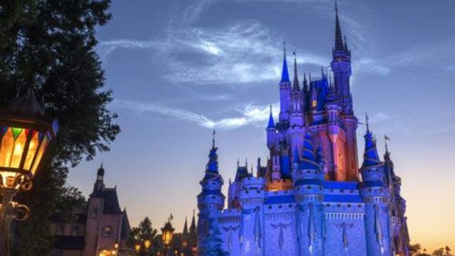 Vaccine mandate for Disney workers lifted