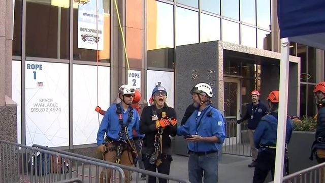 Hintz: Never looked down during 30-story rappel for Special Olympics
