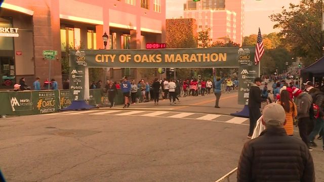 Watch live: City of Oaks Marathon kicks off in downtown Raleigh