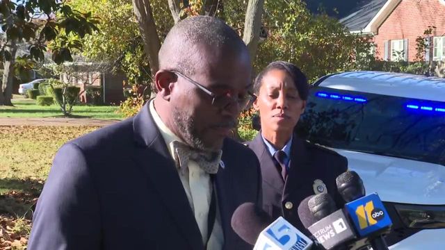 Police provide live update on stabbing that left a student dead at Southeast Raleigh High School