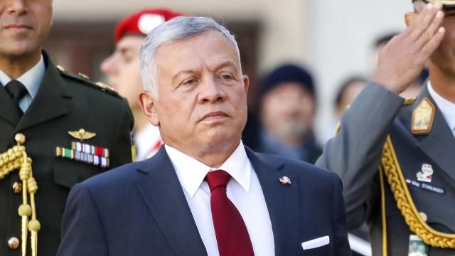 FILE - Jordan's King Abdullah II bin Al-Hussein attends a military ceremony in Vienna, Oct. 25, 2021. President Joe Biden is hosting Jordan’s leader in Washington on Monday, Feb. 12, 2024, and the two are expected to discuss the ongoing effort to free hostages in Gaza and growing concern over a possible Israeli military operation in the port city of Rafah. It is the first meeting between the allies since three American troops were killed last month in a drone strike against a U.S. base in Jordan. (AP Photo/Lisa Leutner) FILE - Jordan's King Abdullah II bin Al-Hussein attends a military ceremony in Vienna, Oct. 25, 2021. President Joe Biden is hosting Jordan’s leader in Washington on Monday, Feb. 12, 2024, and the two are expected to discuss the ongoing effort to free hostages in Gaza and growing concern over a possible Israeli military operation in the port city of Rafah. It is the first meeting between the allies since three American troops were killed last month in a drone strike against a U.S. base in Jordan. (AP Photo/Lisa Leutner)