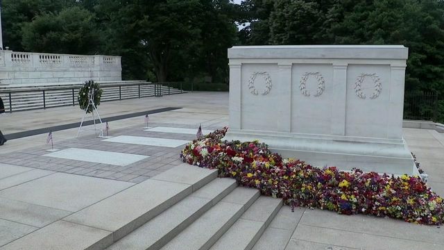 President participates in wreath laying ceremony at Tomb of the Unknown Soldier 