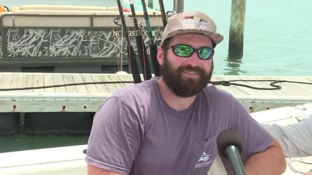 Fishermen describe rescue of boaters during Big Rock fire