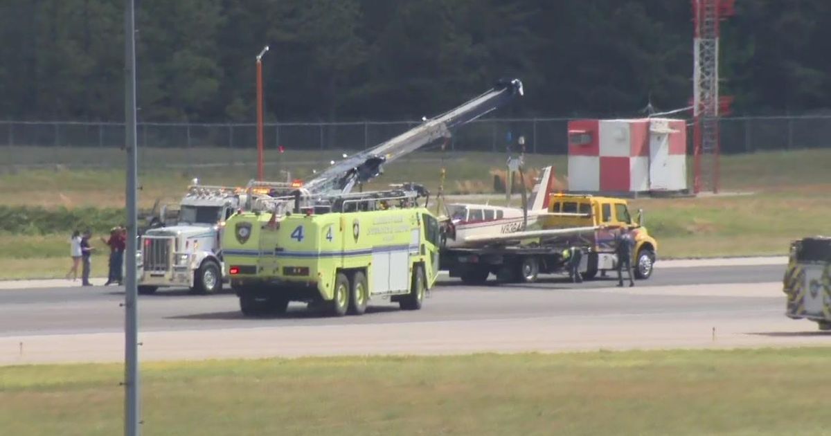 Small plane makes emergency landing at RDU, no injuries :: WRAL.com