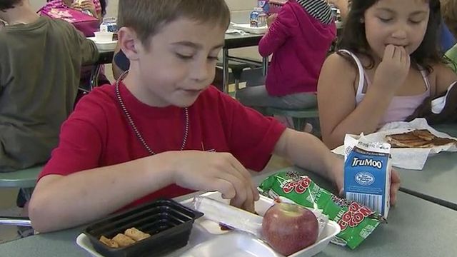 Wake tries to beef up fruit, veggie offerings in school lunches