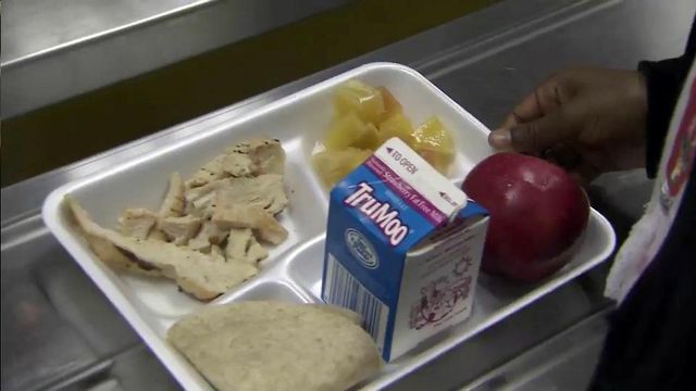 School lunches feature more fruits, veggies, whole grains