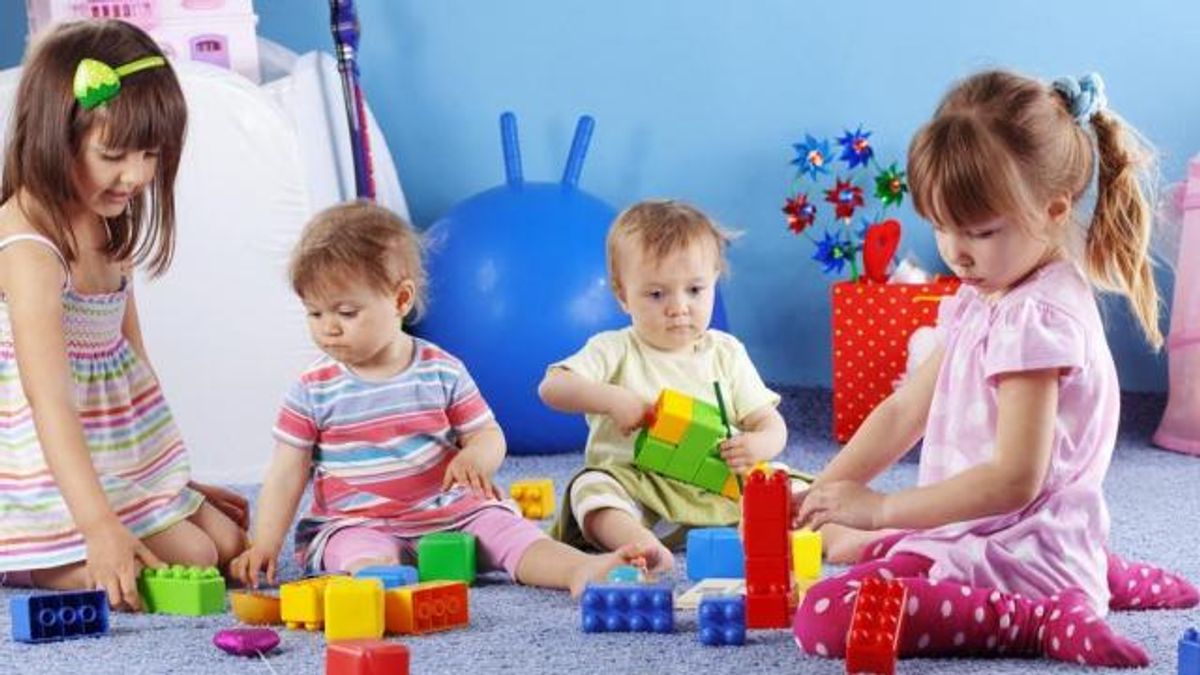 What should kindergarteners be learning?