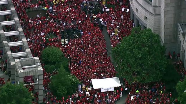 Sky 5 timelapse: Raleigh rally at the state Capitol