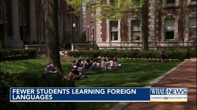Fewer students are learning foreign languages, study says